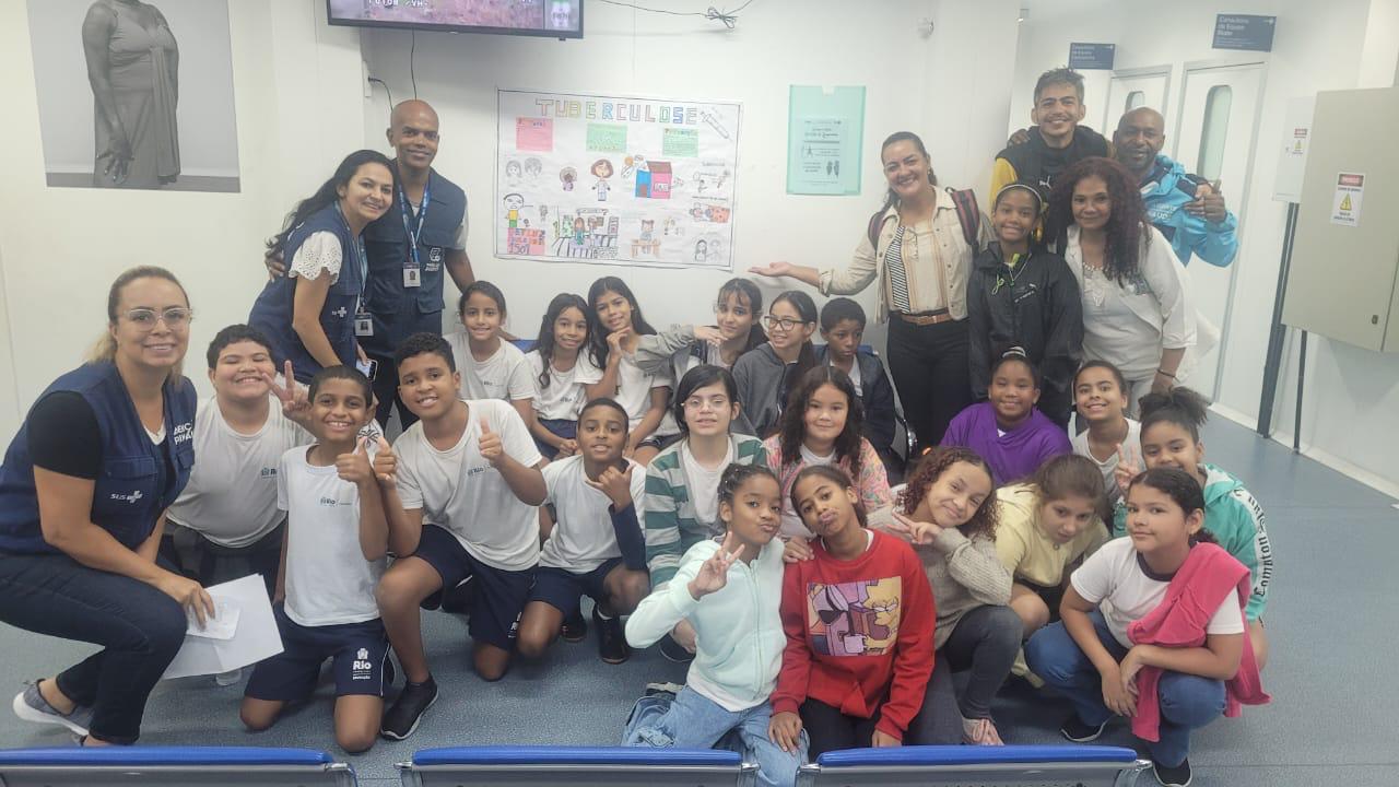 Alunos da Escola Municipal Luiz Paulo Horta Promovem Ação de Conscientização sobre a Tuberculose na CF Maria do Socorro