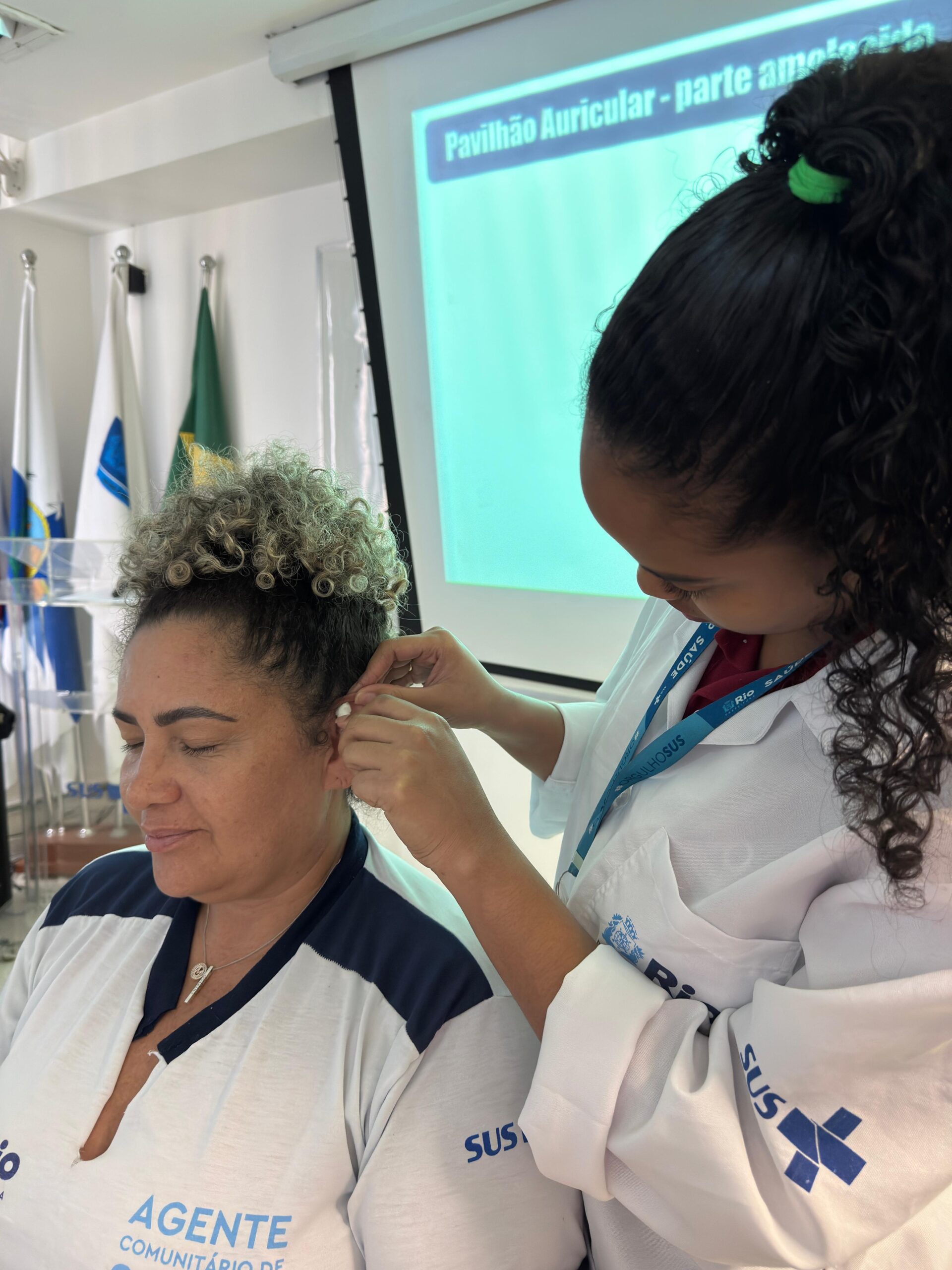 Oficina Prática de Auriculoterapia – CF Rinaldo De Lamare