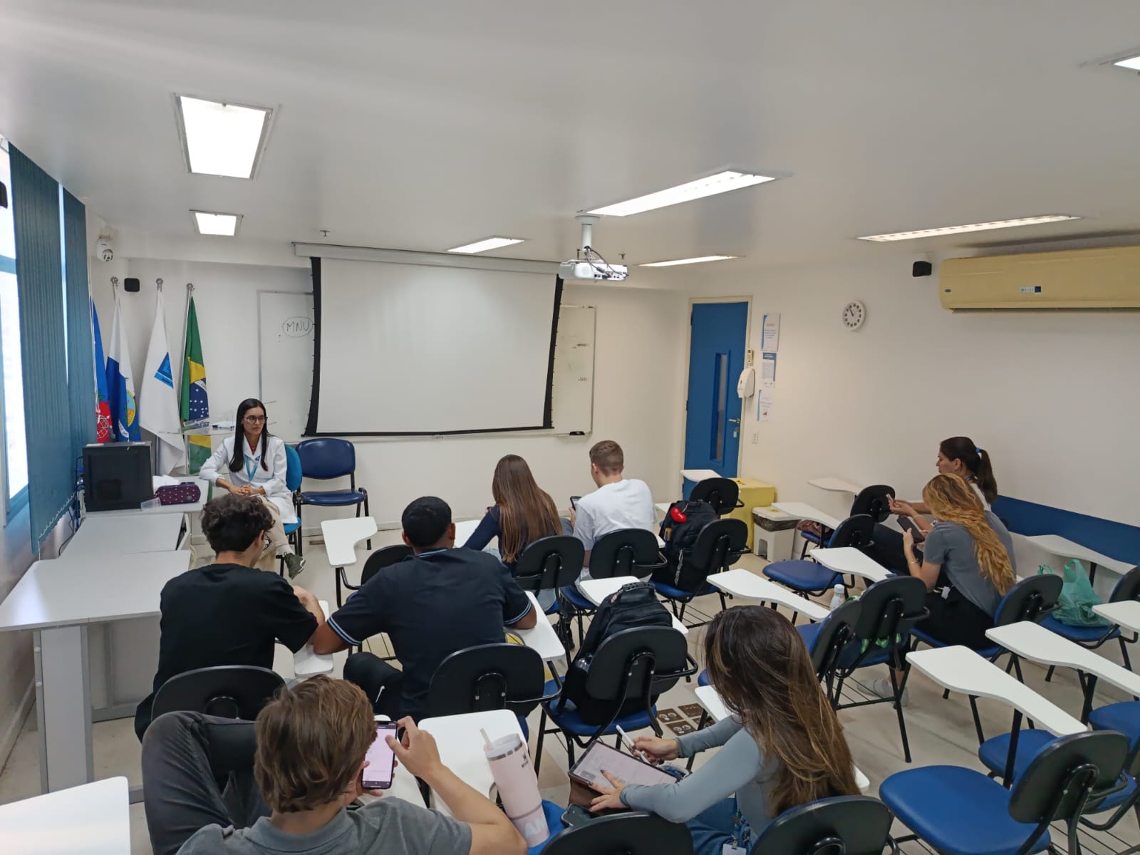 Roda de Conversa Sobre Prevenção ao Suicídio – Setembro Amarelo – Acadêmicos de Medicina da Universidade Veiga de Almeida (UVA) – Clínica da Família Rinaldo de Lamare