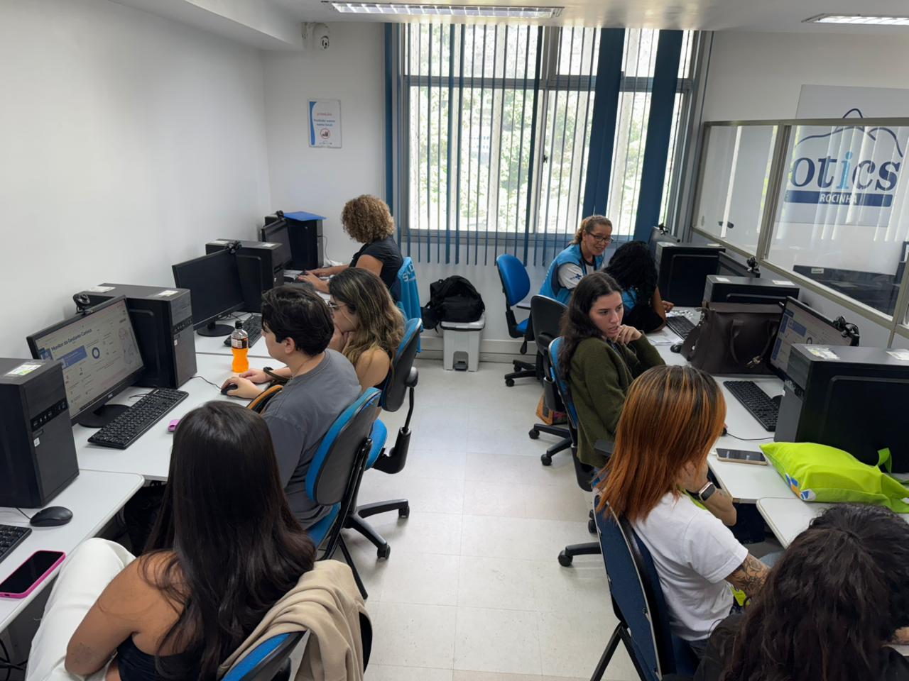 Acadêmicos de Medicina participam de aula sobre o Painel da Gestante na Atenção Primária à Saúde (APS) – CF Rinaldo De Lamare