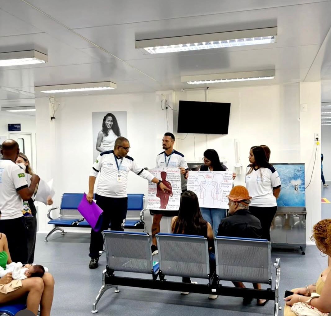 Sala de Espera com Promoção de Saúde sobre Hanseníase – CF Maria do Socorro Silva e Souza