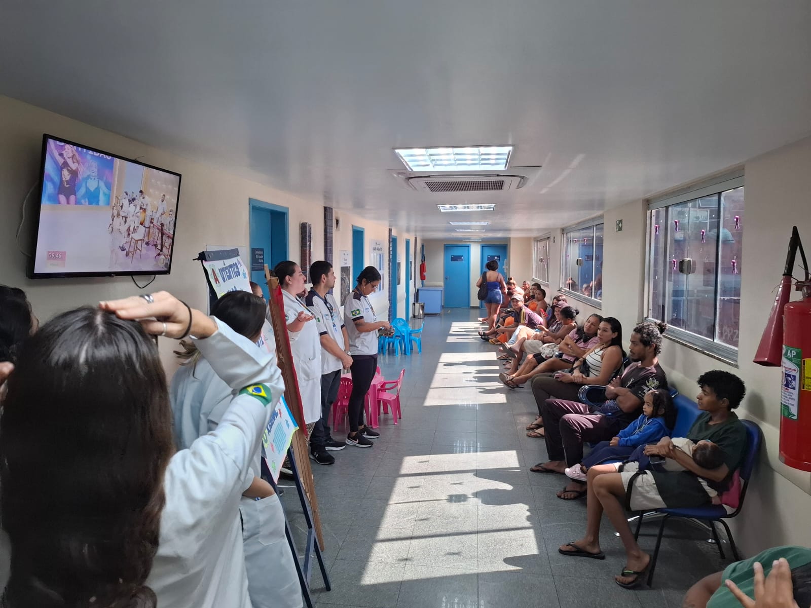 Sala de Espera – Abril Azul – CMS Dr. Albert Sabin