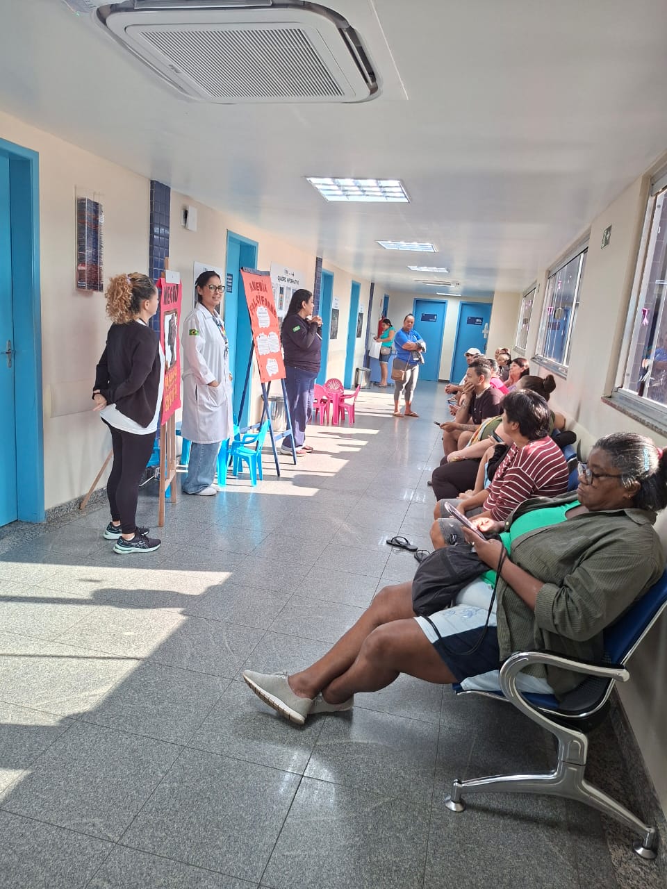 Sala de Espera – Junho Vermelho – CMS Dr. Albert Sabin
